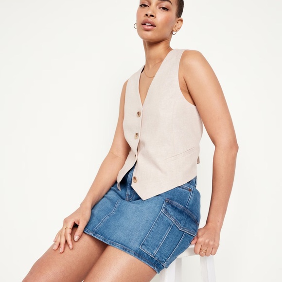 NWT OLD NAVY Mid-Rise OG Jean Mini Skirt Color: Medium Wash Cargo - Picture 4 of 9